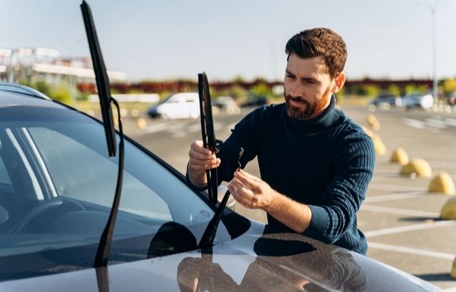 How to Defog Car Windows with Window Wipers