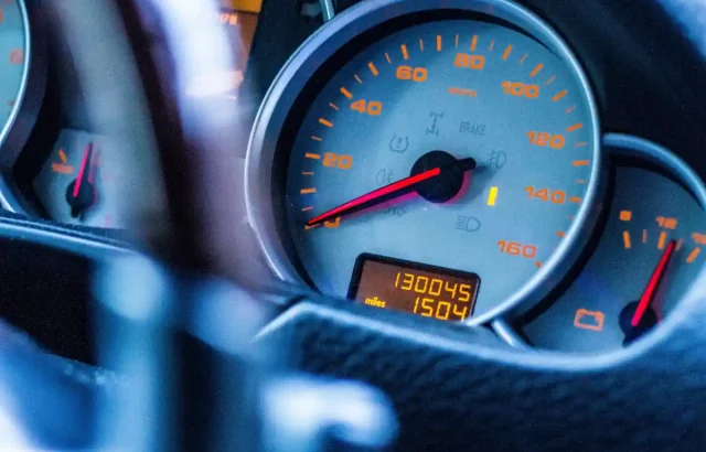 How to Reset Miles on the Car
