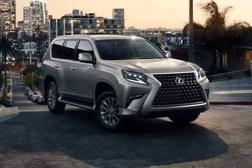 Lexus GX vs LX