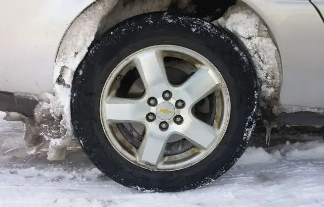 How to Keep Snow from Packing in Wheels