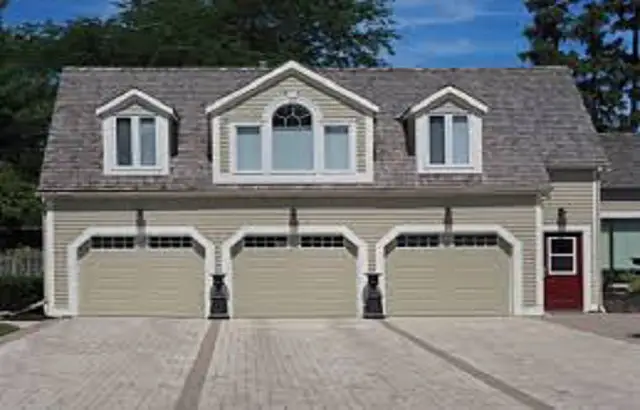 What are the different designs for a 3-car garage?